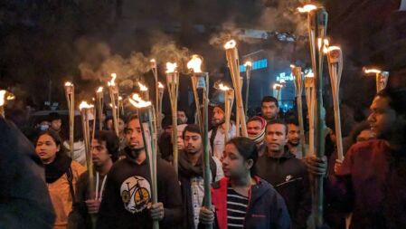 নবনির্বাচিত সরকারের পদত্যাগের দাবিতে ঢাবিতে মশাল মিছিল