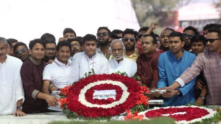 জিয়াউর রহমানের মাজারে ছাত্রদলের নবগঠিত নেতাদের শ্রদ্ধা