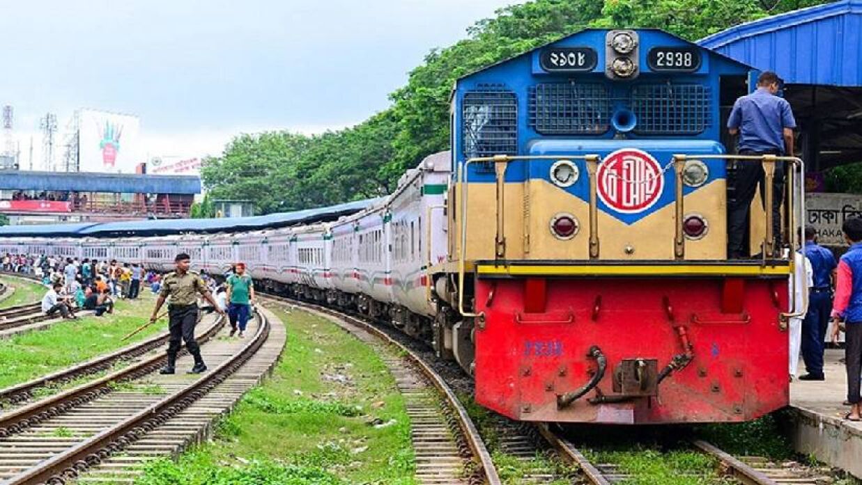 সাপ্তাহিক বন্ধের দিনও চলবে সোনার বাংলা ও উপকূল এক্সপ্রেস