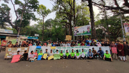 নবায়নযোগ্য শক্তি এবং সবুজ যানবাহন ব্যবহার করার আহ্বানে ধর্মঘট