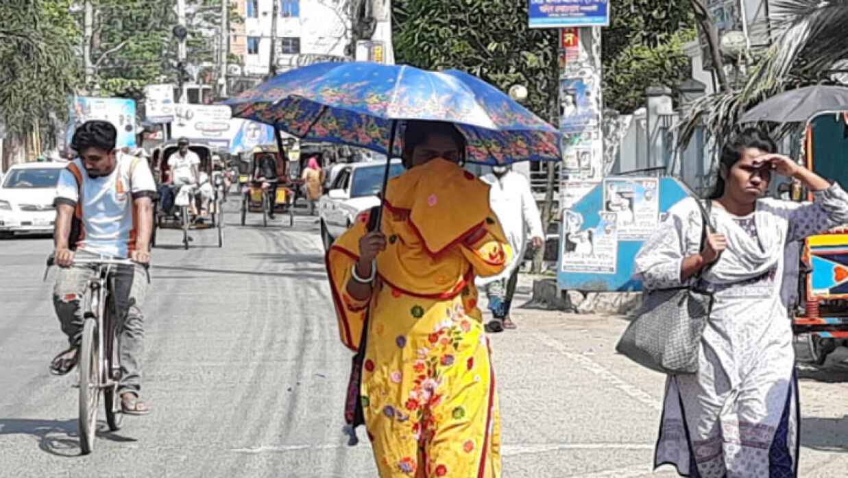 তাপপ্রবাহে পুড়ছে দেশ