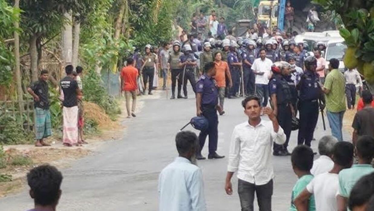 কয়েক ঘণ্টার ব্যবধানে নির্বাচনের ফলাফল পরিবর্তন, মহাসড়ক অবরোধ করে বিক্ষোভ