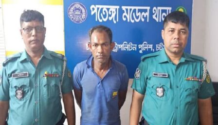 ফেসবুকে ‘পাত্রী চাই’ স্ট্যাটাস দেখে আসা তরুণীকে ধর্ষণ