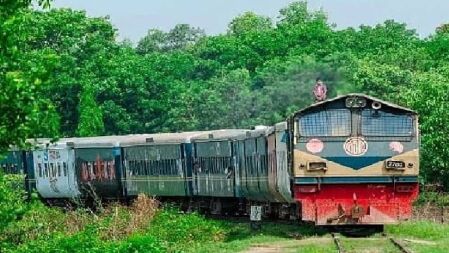 চট্টগ্রাম বিশ্ববিদ্যালয়ের শাটলে কাটা পড়ে প্রাণ গেল কলেজছাত্র ইরফানের