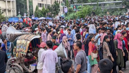 এক ঘণ্টা পর শাহবাগ ছাড়লেন কোটা আন্দোলনকারীরা