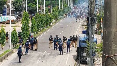 যাত্রাবাড়ীতে গুলিতে পুলিশ সদস্যের সন্তান নিহত