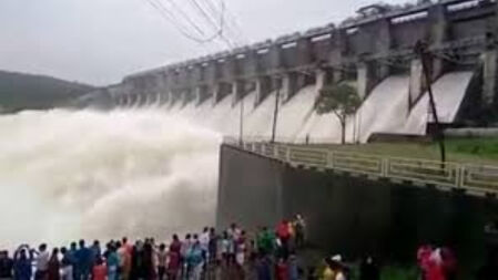 এবার ফারাক্কার ১০৯ গেট খুলে দিলো ভারত