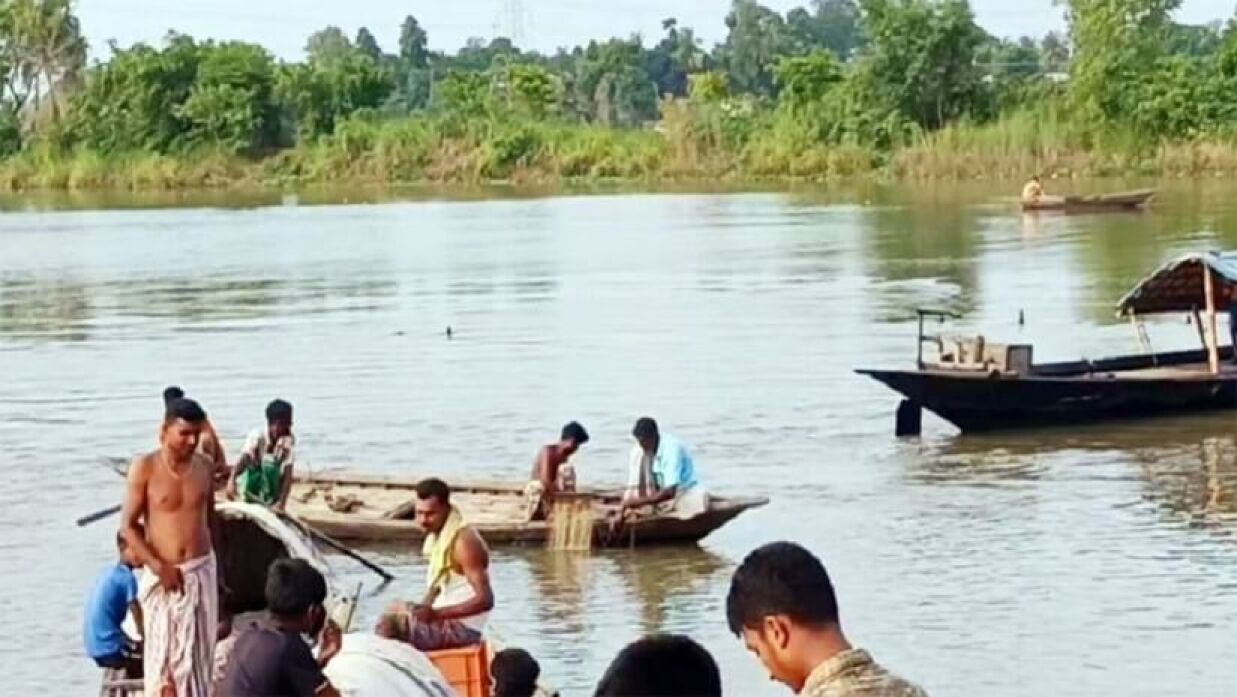 বড়াল নদীতে নিখোঁজ হয়েছেন ধানমন্ডি আইডিয়াল কলেজের ছাত্র সোয়াইব সেখ