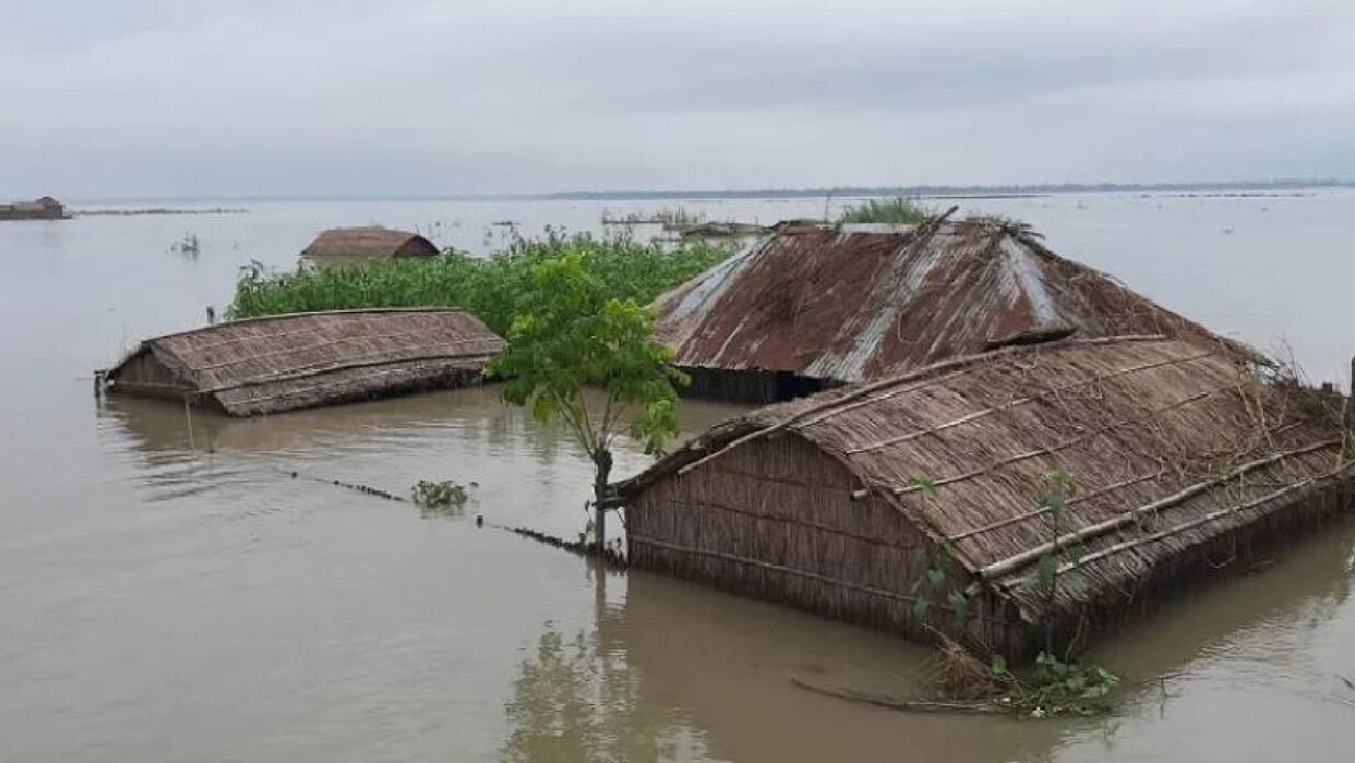 বন্যায় মৃতের সংখ্যা বেড়ে ৫৯