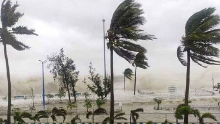 বজ্রবৃষ্টিসহ ঝোড়ো হাওয়া বইতে পারে ৮ অঞ্চলে