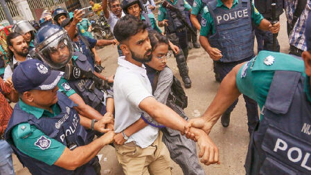 ট্রমায় ভুগছেন আন্দোলনে নির্যাতিত শিক্ষার্থীরা, আছে শঙ্কাও