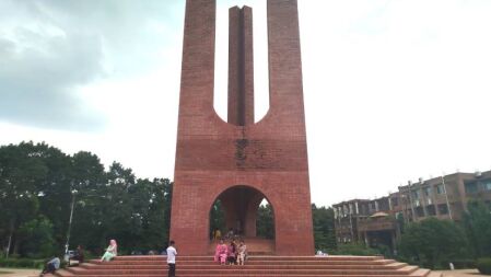 ভর্তি পরীক্ষার ৭ মাস পর জাবির প্রথম বর্ষের ক্লাস শুরুর ঘোষণা