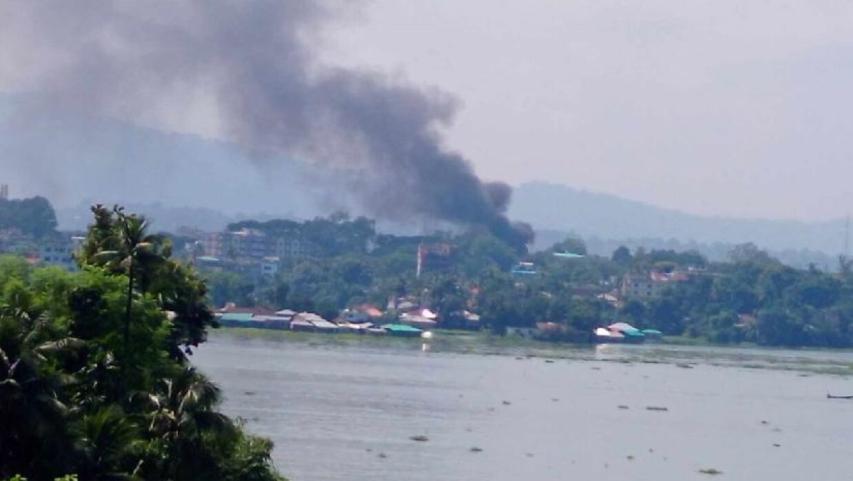 পাহাড়ে ৭২ ঘণ্টার অবরোধ