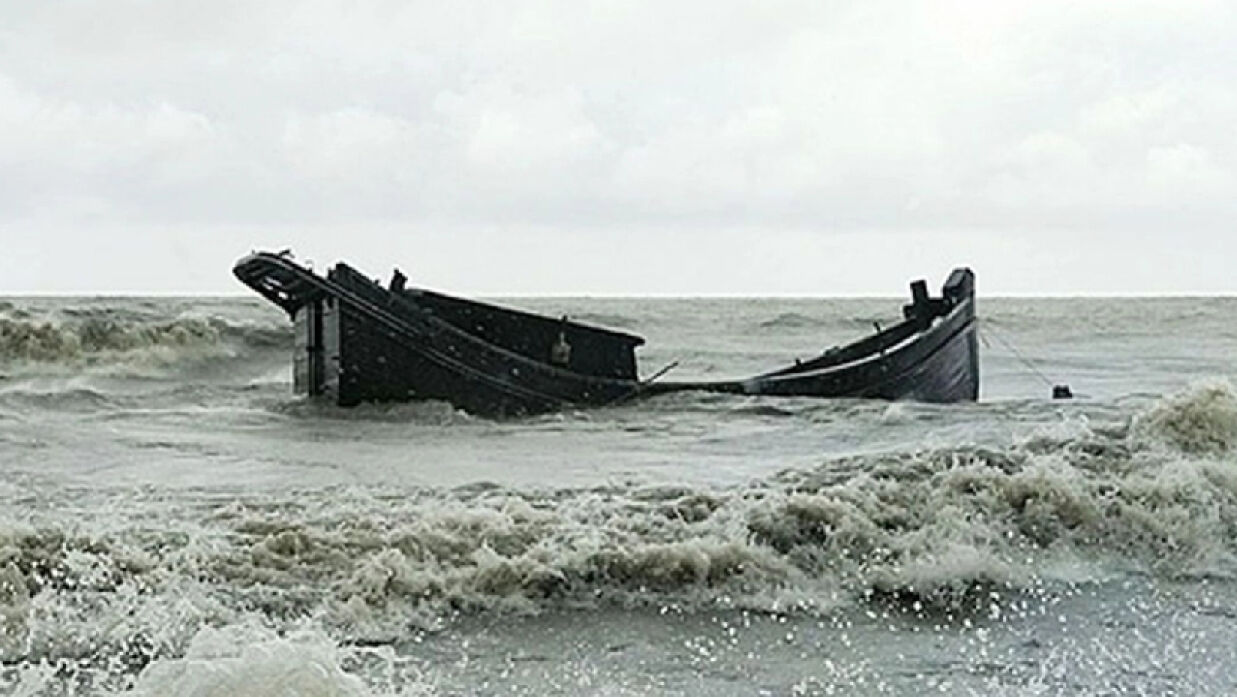 বঙ্গোপসাগরে ট্রলারডুবি, ১৯ জনকে উদ্ধার