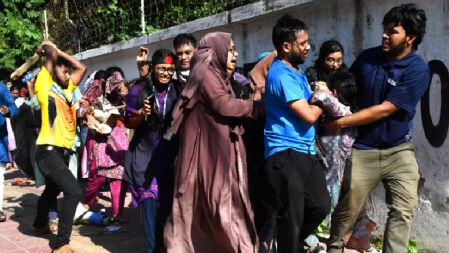 শুক্র ও শনিবার যাদের ছবি ফেসবুকে ছড়িয়ে দিতে হাসনাতের আহবান