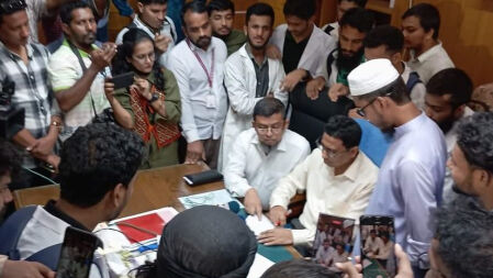 বিক্ষোভের মুখে পদত্যাগ করলেন শেবাচিম পরিচালক