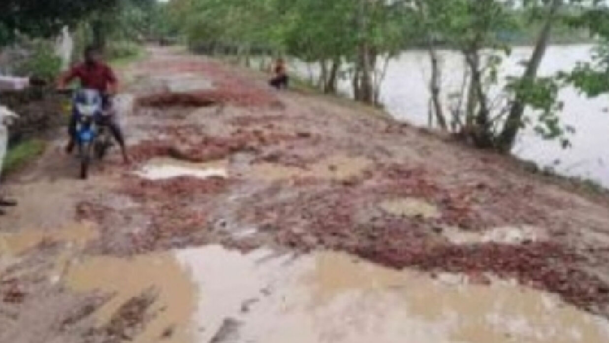 বন্যা পরিস্থিতির উন্নতি হলেও রয়ে গেছে ক্ষত