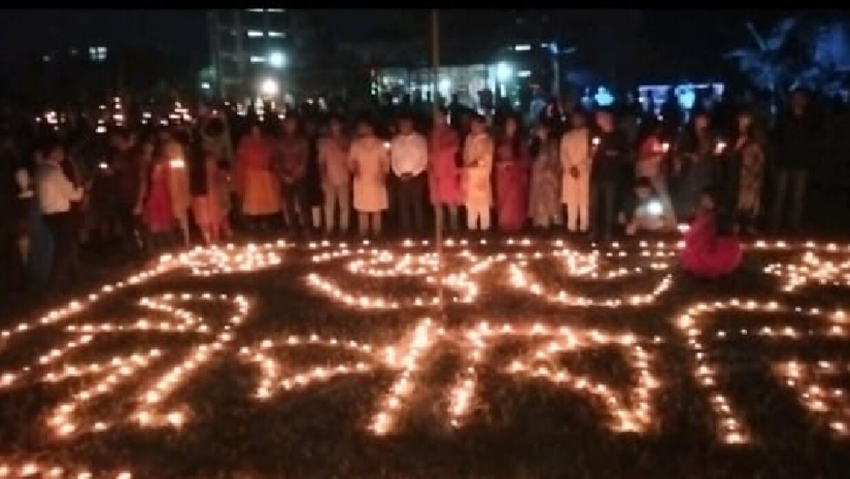 হাবিপ্রবির কেন্দ্রীয় মন্দিরে প্রথমবারের মতো দীপাবলির প্রদীপ প্রজ্বলন