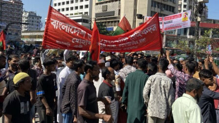 র‌্যালি যোগ দিতে নয়াপল্টনে বিএনপি নেতাকর্মীদের ঢল