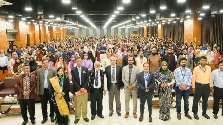 সাউথইস্ট ইউনিভার্সিটি ফল সেমিস্টারের শিক্ষার্থীদের নবীনবরণ অনুষ্ঠিত