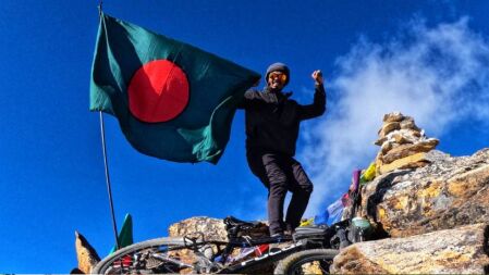 সাইকেলে বেস ক্যাম্পসহ ৪ পর্বত পাড়ি দিলেন তাম্মাত