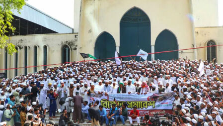 ‘ইসকন নিষিদ্ধে’ প্রয়োজনে শাপলা চত্বরে সমাবেশের হুঁশিয়ারি হেফাজতের