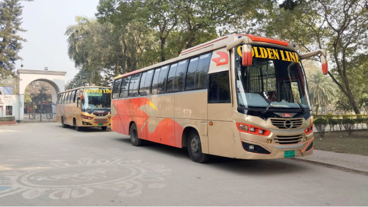 আটককৃত গোল্ডেন লাইনের বাস