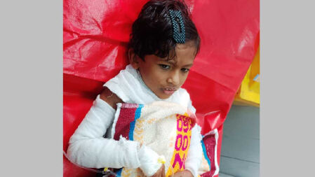 আগুনে দগ্ধ হয়ে স্কুলে শিক্ষার্থীর মৃত্যু, ৮ শিক্ষক বরখাস্ত