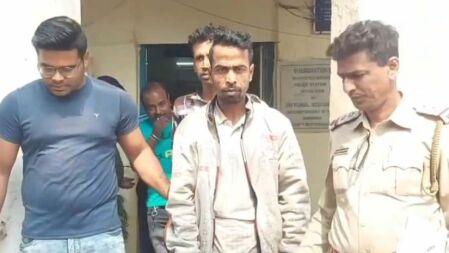 ভারতে পালিয়ে রাজমিস্ত্রির কাজ, শেষরক্ষা হল না আওয়ামী লীগ নেতার