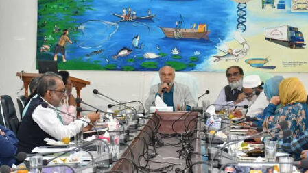 ক্যাম্পাসে প্লাস্টিক ও প্লাস্টিকজাত বোতল নিষিদ্ধের নির্দেশনা বাকৃবি উপাচার্যের