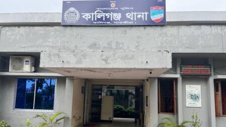 ভারতে চাকরির প্রলোভনে তরুণীকে সাতক্ষীরায় এনে ধর্ষণের অভিযোগ, গ্রেপ্তার ৩