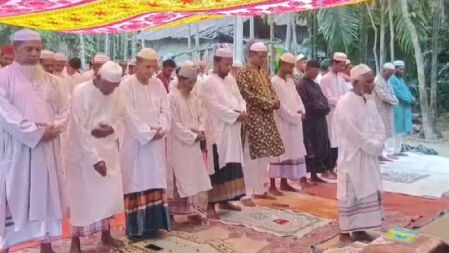 সৌদি আরবের সঙ্গে মিল রেখে ভোলার ১৪ গ্রামে ঈদের নামাজ আদায়