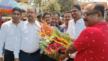 খুব দ্রুত ট্যুরিস্ট ভিসা চালু করা হবে: মনোজ কুমার