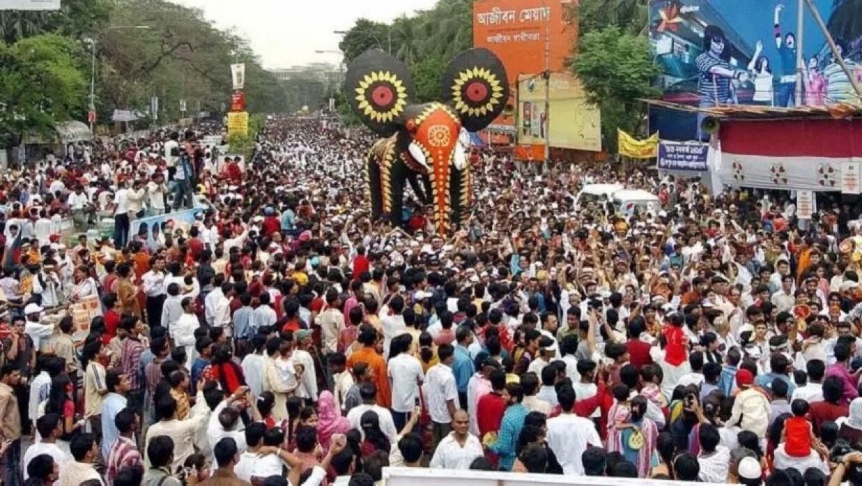 ঢাবিতে বাংলা নববর্ষের শোভাযাত্রা