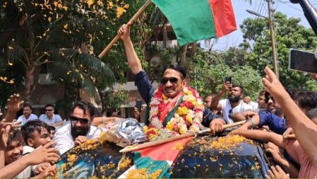 রাজকীয় বরণ নিয়ে মুক্তি পাওয়া কে এই ছাত্রদল নেতা জাকির?