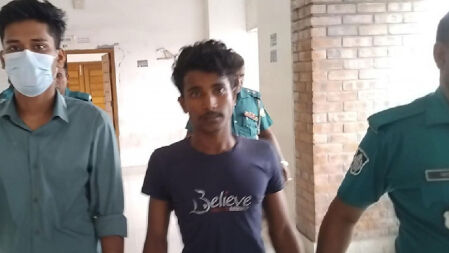 জুয়ার সাইটের প্রচারের অভিযোগে টিকটকার কারাগারে