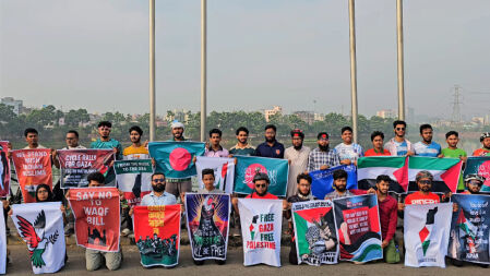ফিলিস্তিনীদের প্রতি সংহতি জানিয়ে ‘সাইকেল র‌্যালি ফর গাজা’ অনুষ্ঠিত