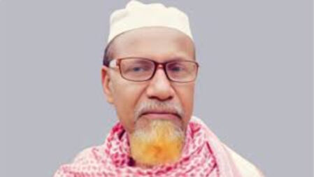 ​৭৫ বছর বয়সে ডিগ্রি অর্জন করে তাক লাগালেন সাদেক আলী​