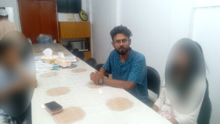 রাবিতে বহিরাগত প্রেমিক যুগলের বিশৃঙ্খলা, ভিডিও ধারণ করায় সাংবাদিক লাঞ্ছিত